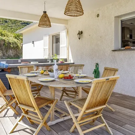 La Marine Villa Sisco